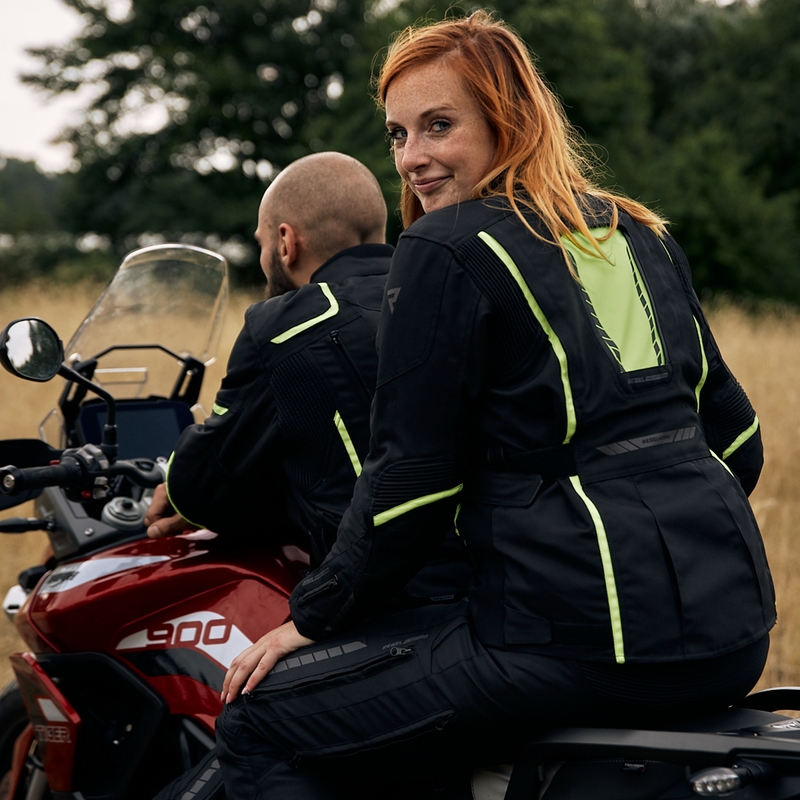Motojakke til kvinder Rebelhorn Hiker III sort-fluogul udsalg