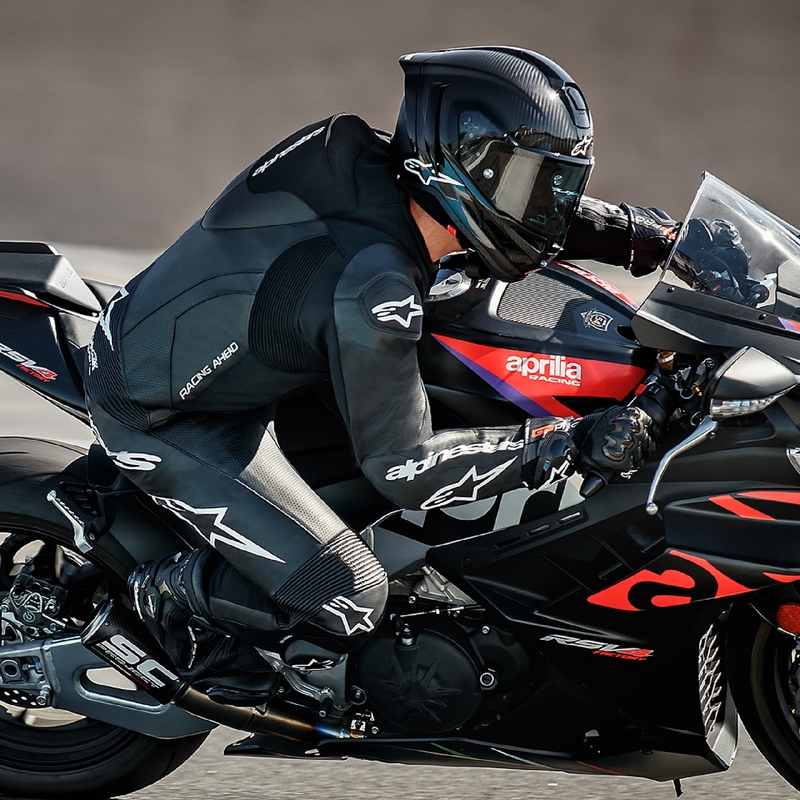 Alpinestars GP Force Lurv sort læderovertræksdragt til motorcykel