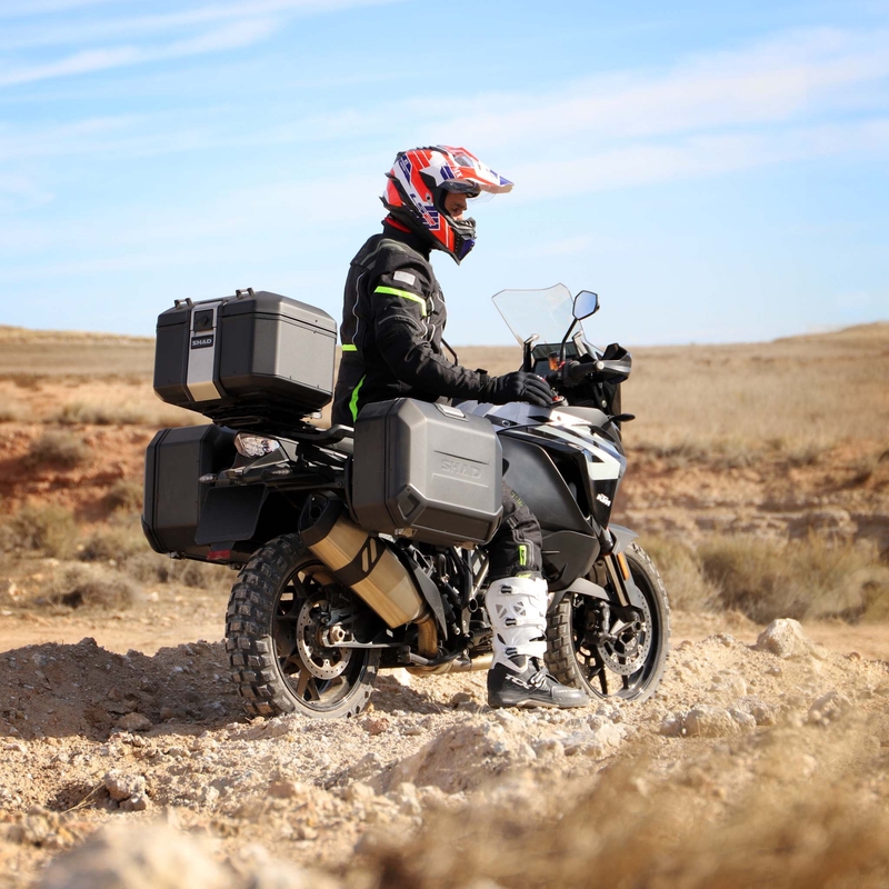 Topkuffert i aluminium til motorcykel SHAD Terra TR48 BLACK EDITION - II. kvalitet