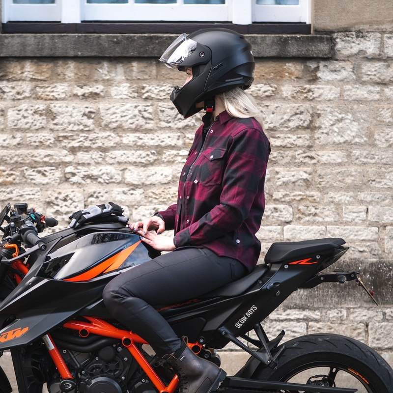 Oxford Kickback 2.0 rød og sort motorcykelskjorte til kvinder