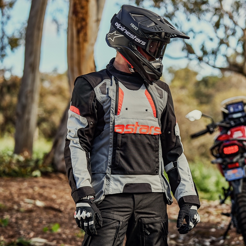 Alpinestars Halo Drystar lysegrå-mørkegrå-sort-fluorrød motorcykeljakke