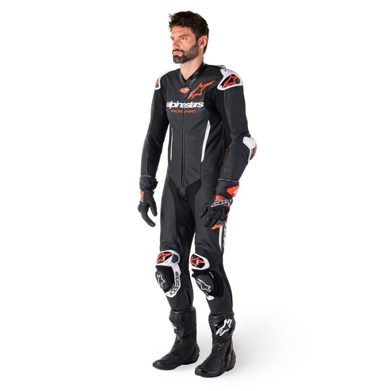 Alpinestars GP-R7 Tech-Air-klar/kompatibel sort-hvid-fluorrød motorcykeldragt i ét stykke læder