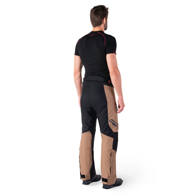 Alpinestars ST-1 Waterproof khaki-sand-sort-fluoro rød motorcykelbukser