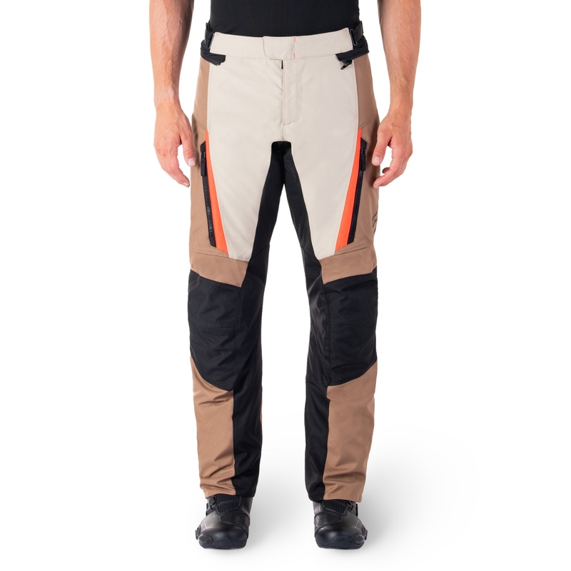 Alpinestars ST-1 Waterproof khaki-sand-sort-fluoro rød motorcykelbukser