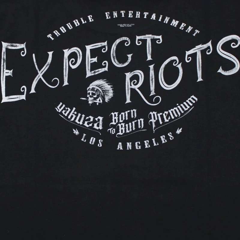 Yakuza Premium Expect Riots T-shirt - Los Angeles sort