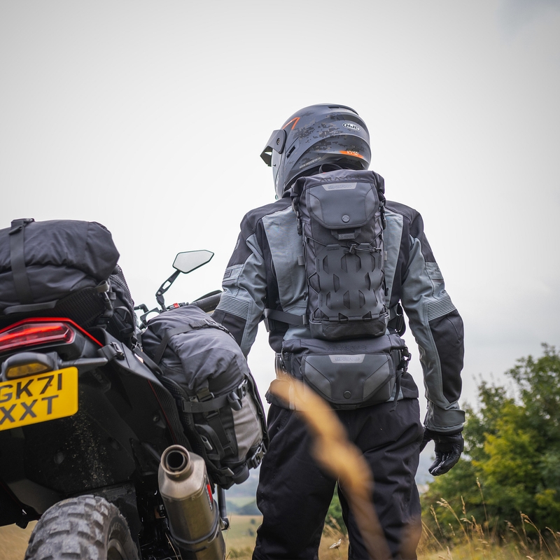 Oxford Atlas B-10 motorcykelrygsæk sort 10 l