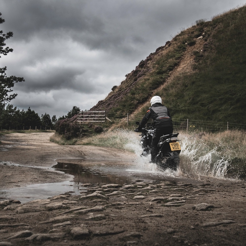 Oxford Montreal 4.0 Dry2Dry™ Motorcykeljakke Sort-Grå-Rød