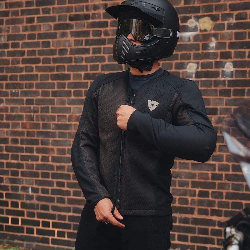 Revit Nucleus kropsbeskytter, sort