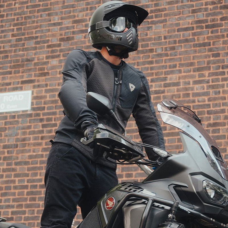 Revit Nucleus kropsbeskytter, sort