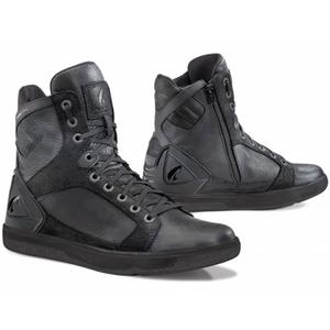 Moto sko Forma Hyper WP sort