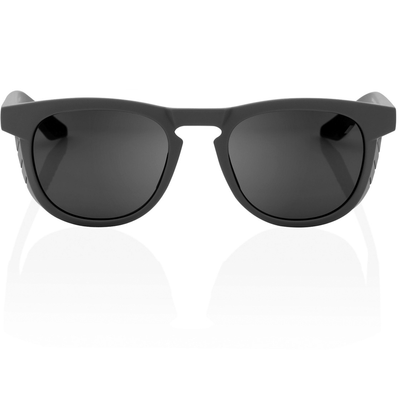 100% skrå solbriller med røget glas