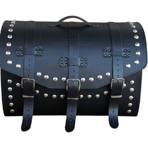Læder motorcykeltaske med lås og nitter RSA K451 sort