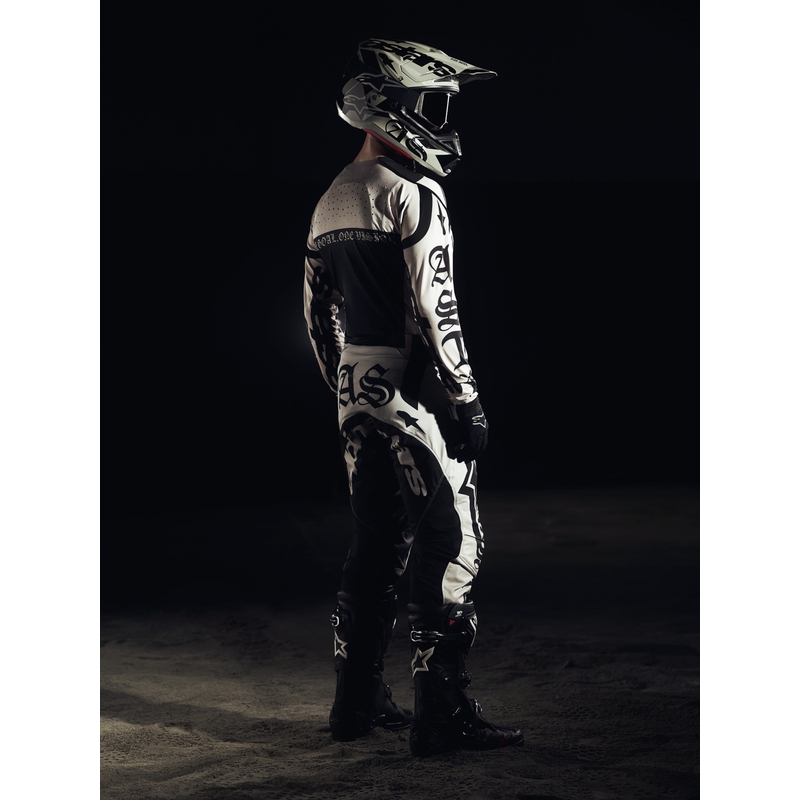 Alpinestars Supertech S-M7 limited edition motocrosshjelm Wolf Dust sandsort