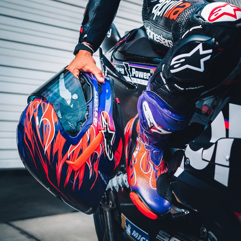 Alpinestars Supertech R-10 Flyte fullface motorcykelhjelm limited edition Jorge Martin lilla-rød