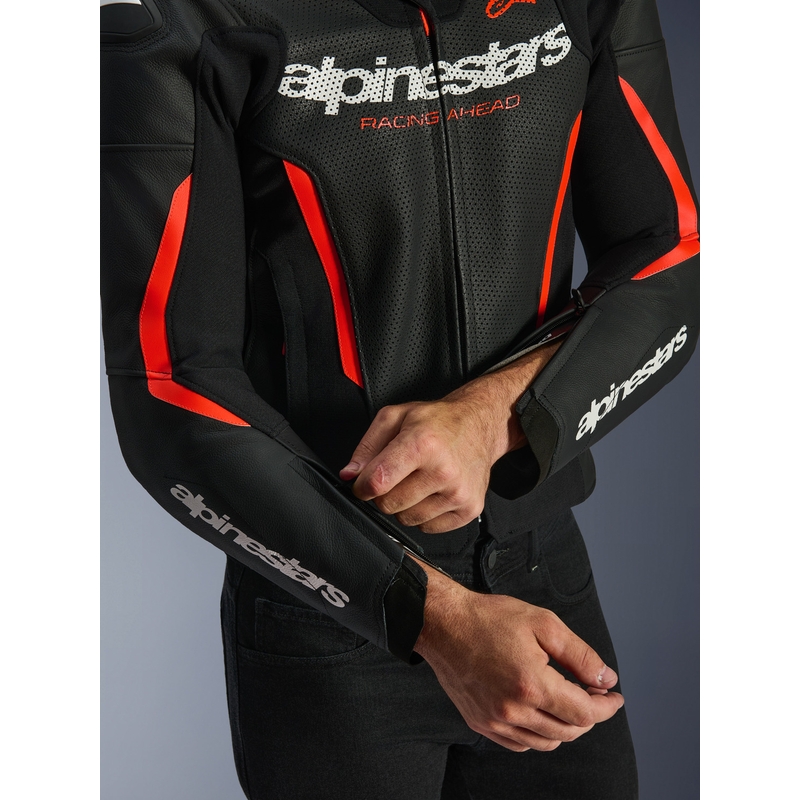 Alpinestars GP Force V2 Airflow læder motorcykeljakke sort-fluo rød-hvid