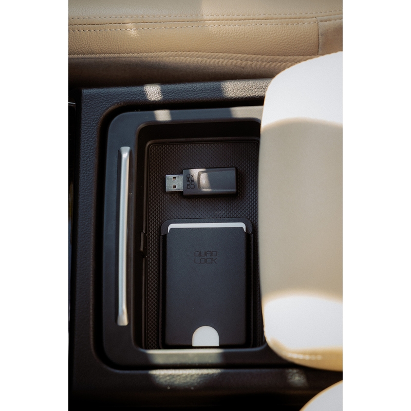 Quad Lock® CarPlay/Android Auto trådløs adapter, sort